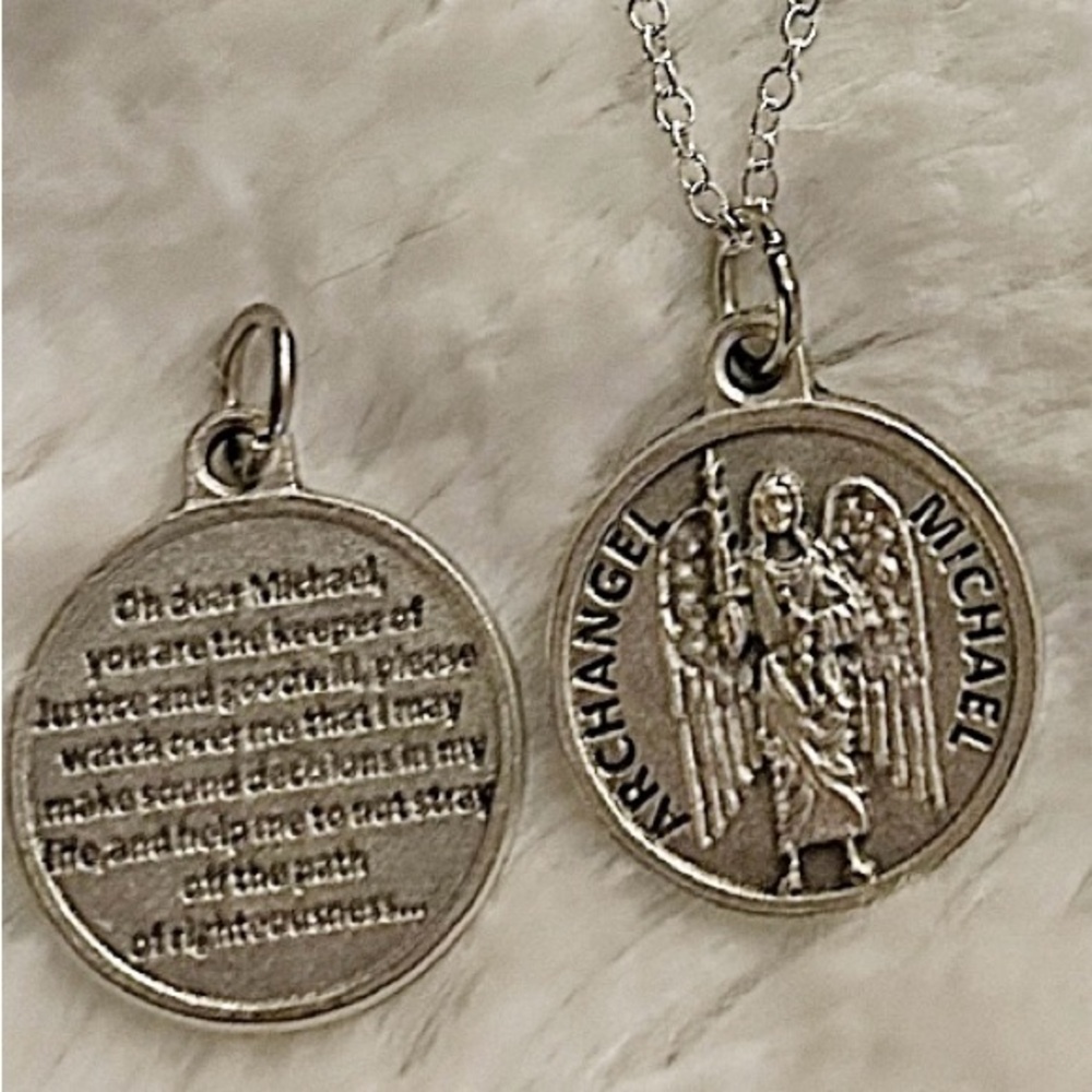 Archangel Michael Coin Pendant Sterling 18 inch Necklace - Picture 1 of 2